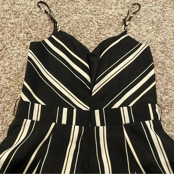 Stripped Jumpsuit - Picture 5 of 5